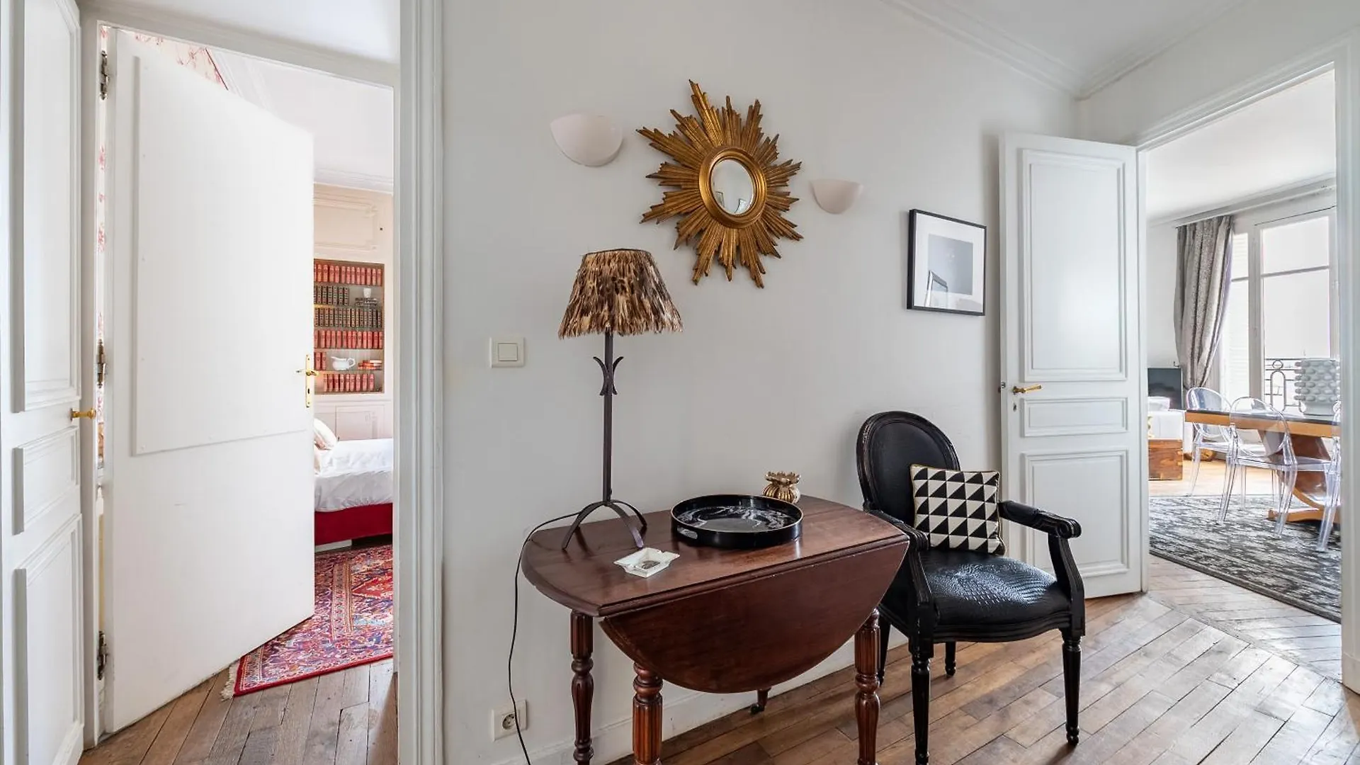 Apartment Champs Elysees I Vue Sur Tour Eiffel & Spacieux Paris France