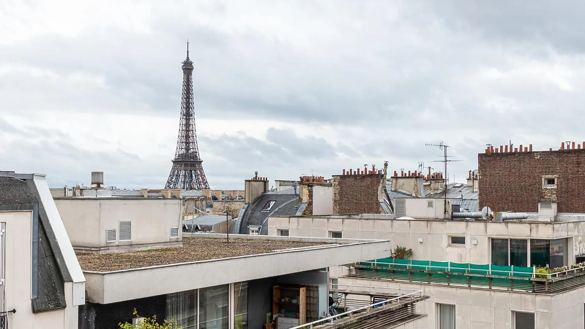 Apartment Champs Elysees I Vue Sur Tour Eiffel & Spacieux Paris